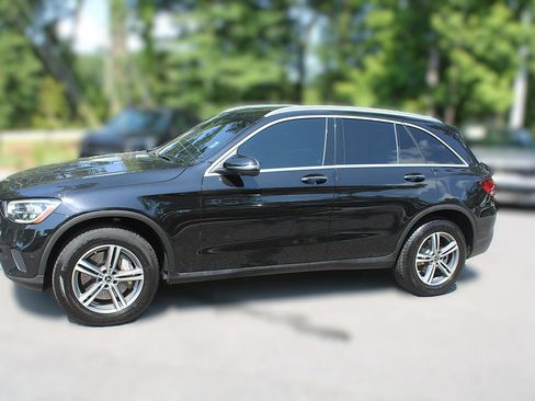 Used 2020 Mercedes-Benz GLC 350e 4MATIC image 4