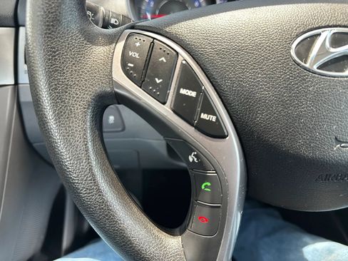 Used 2013 Hyundai Elantra GLS w/ Preferred Pkg FWD image 14