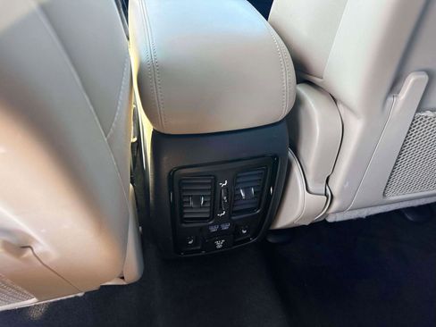 Used 2022 Dodge Durango GT image 11