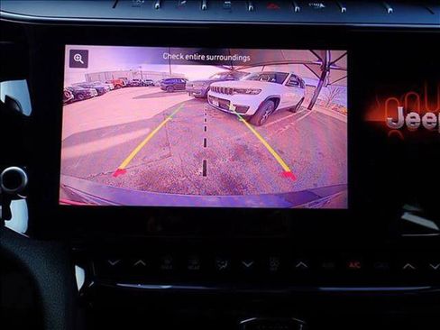 New 2026 Jeep Grand Cherokee Altitude AWD/4WD image 18