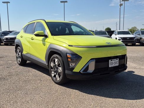 Used 2025 Hyundai Kona SEL FWD image 1