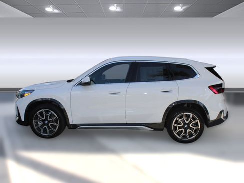 Used 2026 BMW X1 xDrive28i w/ Technology Package AWD/4WD image 2