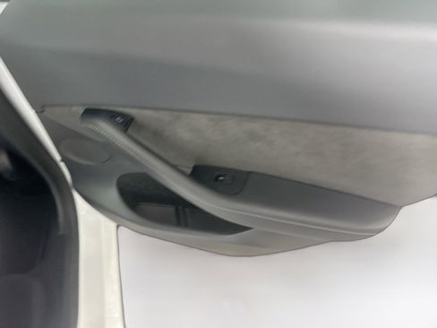 Used 2023 Tesla Model Y Long Range image 28