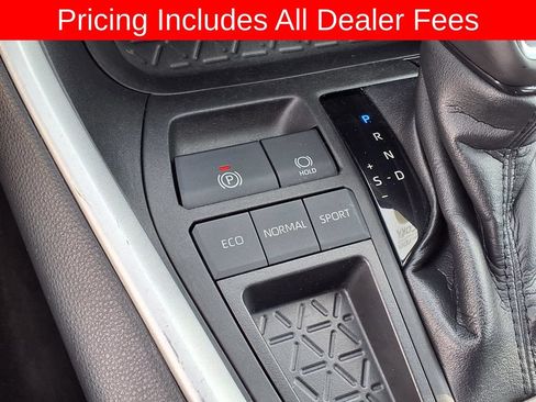 Used 2023 Toyota RAV4 XLE Premium FWD image 28