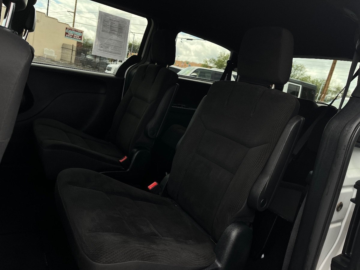Used 2018 Dodge Grand Caravan SE FWD image 26