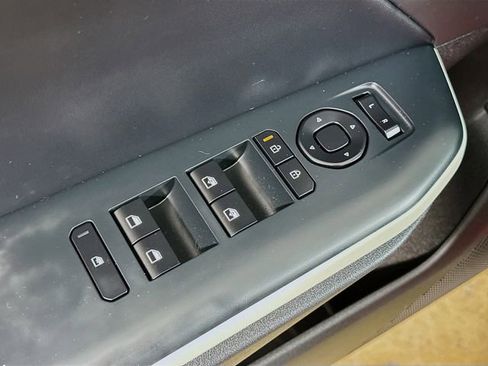Used 2025 Kia K4 GT-Line Turbo image 18