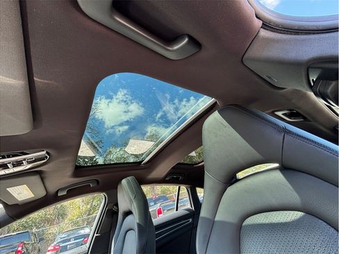 Used 2017 Porsche Panamera 4S image 38