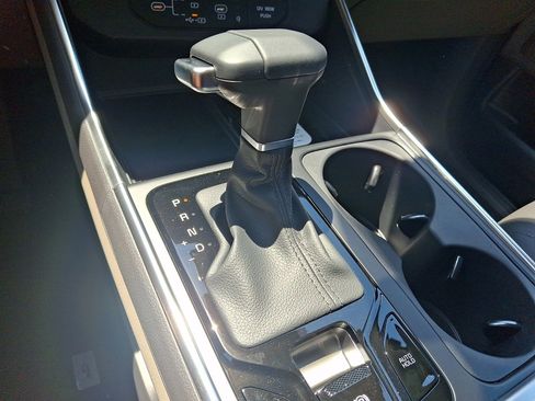 New 2026 Kia Carnival EX FWD image 10