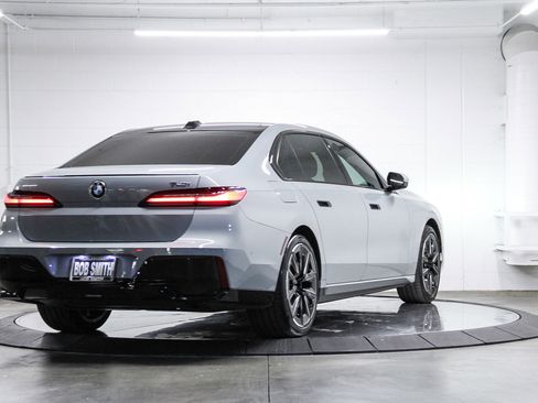 Certified 2023 BMW 740i 740i w/ Parking Assistance Package image 6