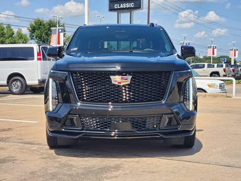 Used 2026 Cadillac Escalade V AWD/4WD image 2