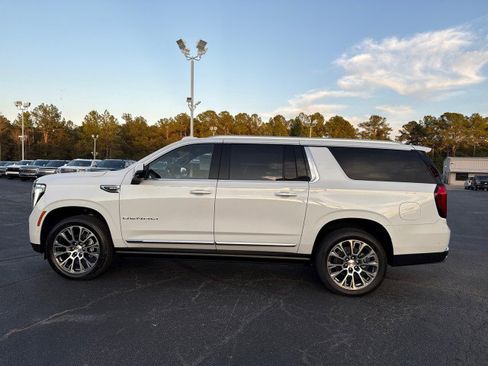 New 2026 GMC Yukon XL Denali w/ Sun & Power Step Package image 6