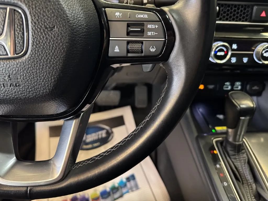 Used 2022 Honda Civic Touring image 12