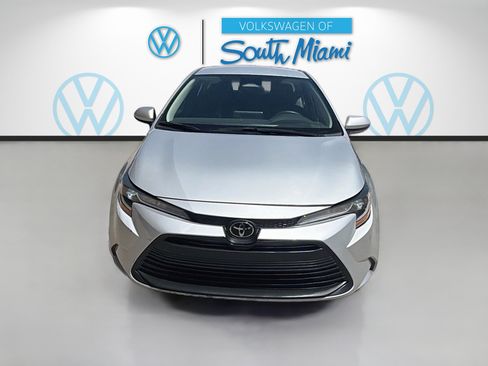 Used 2023 Toyota Corolla LE FWD image 2