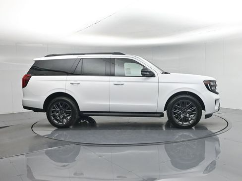 New 2026 Ford Expedition Platinum image 30