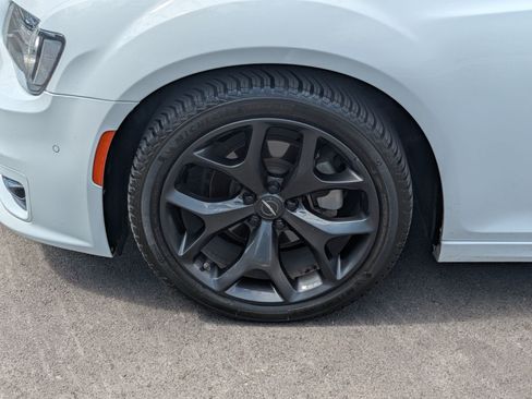 Used 2023 Chrysler 300 Touring L w/ Safetytec Plus Group RWD image 14