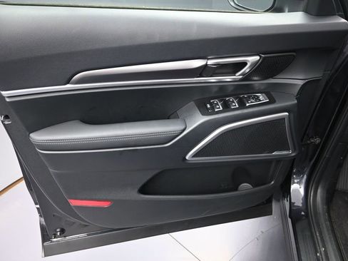 New 2025 Kia Telluride LX FWD image 10