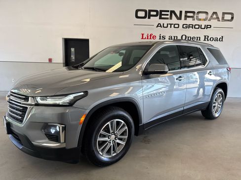 Used 2023 Chevrolet Traverse LT AWD/4WD image 3