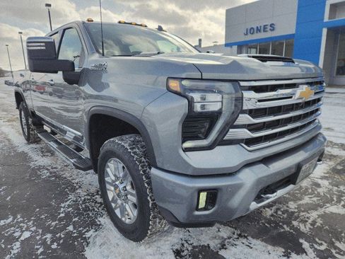Used 2024 Chevrolet Silverado 2500 High Country w/ High Country Premium Package image 7