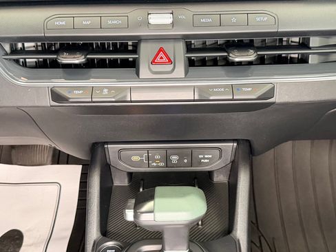 Used 2025 Kia K4 EX FWD image 12