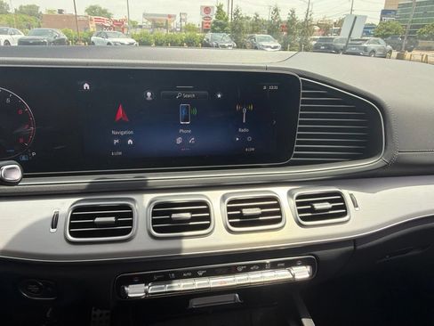 Used 2026 Mercedes-Benz GLS 450 4MATIC image 12