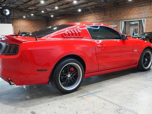 Used 2013 Ford Mustang GT Premium RWD image 11