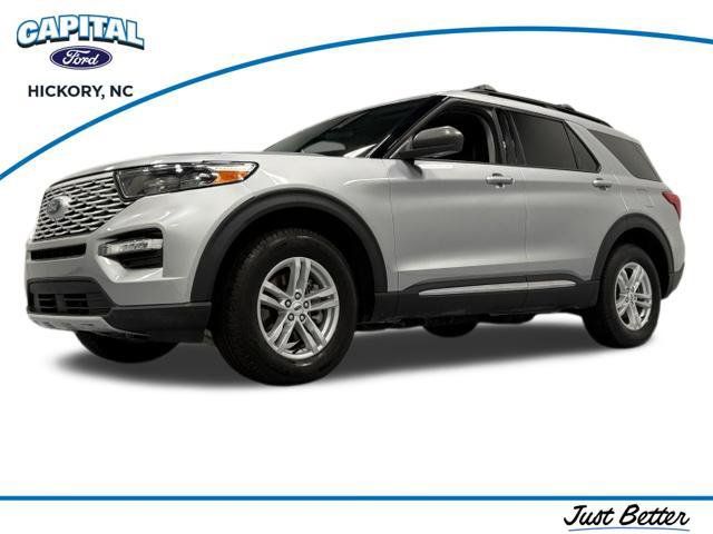 Used 2024 Ford Explorer XLT w/ Equipment Group 202A AWD/4WD image 4
