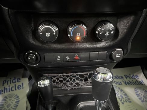 Used 2015 Jeep Wrangler Unlimited Sport w/ Quick Order Package 24S AWD/4WD image 21