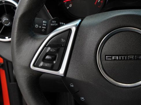 Used 2020 Chevrolet Camaro SS RWD image 21