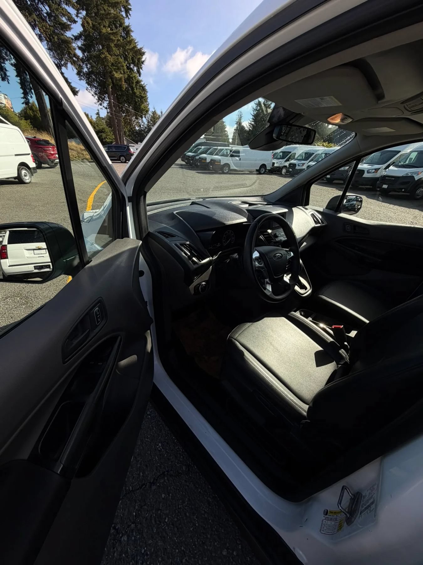 Used 2022 Ford Transit Connect XL FWD image 30