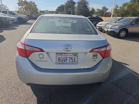 Used 2016 Toyota Corolla LE FWD image 4