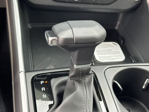 New 2026 Kia Carnival EX FWD image 23