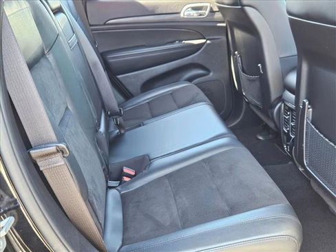Used 2021 Jeep Grand Cherokee Laredo X RWD image 19