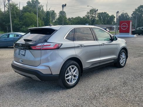 Used 2024 Ford Edge SEL AWD/4WD image 3