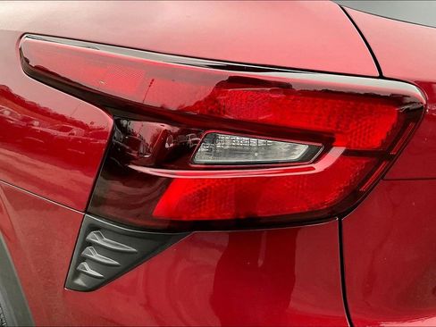 Used 2025 Chevrolet Trax LS image 25