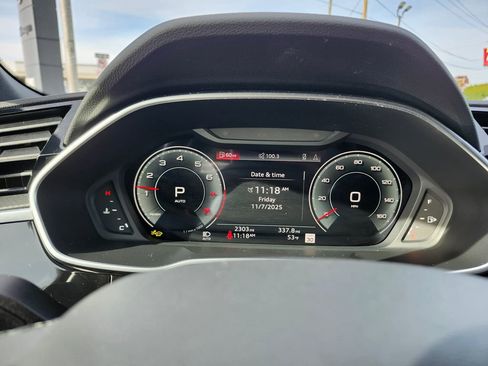 Certified 2025 Audi Q3 2.0T Premium Plus image 17