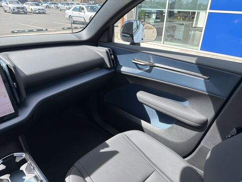 New 2026 Volvo EX30 Cross Country Ultra w/ Protection Package Premier image 12