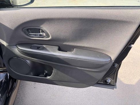Used 2019 Honda HR-V Sport image 31
