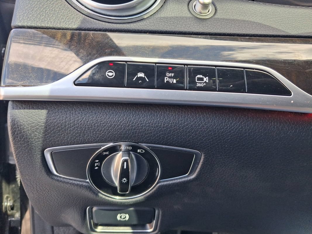 Used 2015 Mercedes-Benz S 550 Sedan image 27