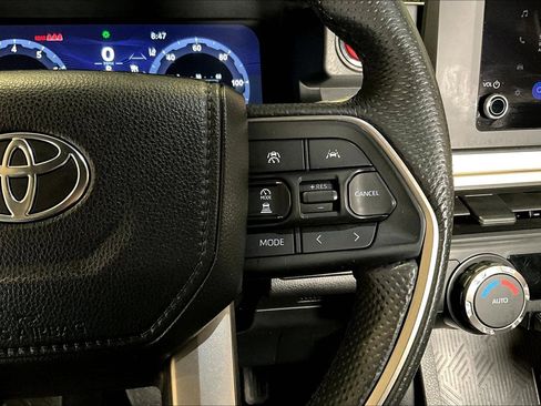 Used 2024 Toyota Tacoma TRD Off-Road image 13