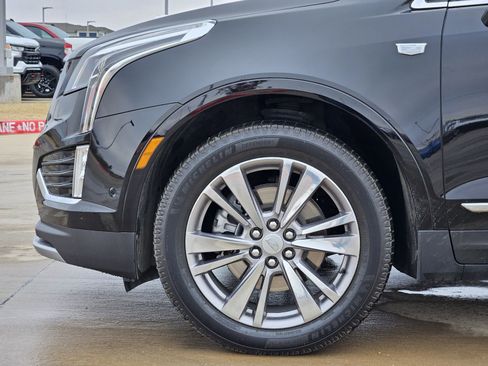 Used 2024 Cadillac XT5 Premium Luxury w/ Technology Package image 11