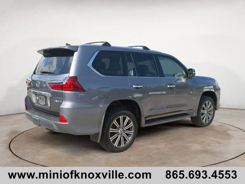 Used 2017 Lexus LX 570 4WD w/ Luxury Package image 3