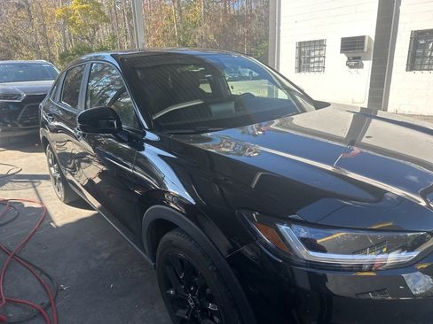 Used 2025 Honda HR-V Sport image 3