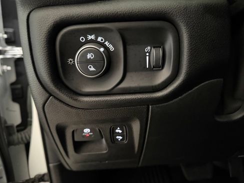 Used 2022 RAM 1500 Big Horn RWD image 40