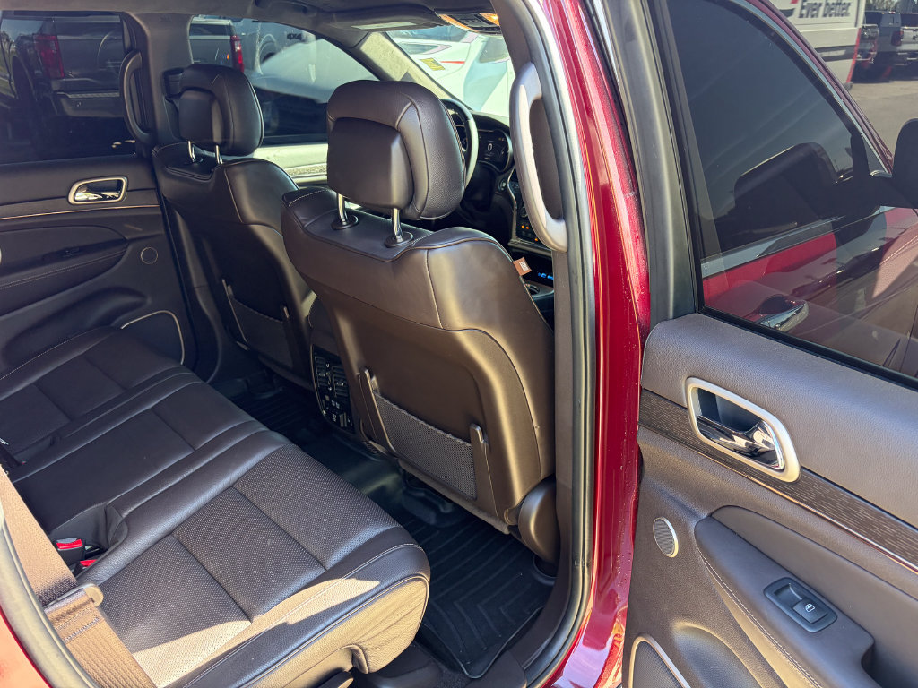 Used 2017 Jeep Grand Cherokee Summit AWD/4WD image 16