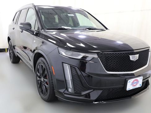Used 2024 Cadillac XT6 Sport w/ LPO, Onyx Lite Package AWD/4WD image 16