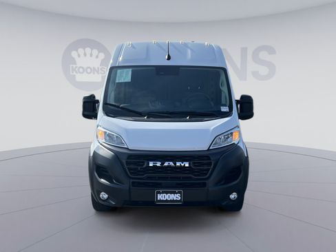 Used 2024 RAM ProMaster 2500 w/ Convenience Group FWD image 4
