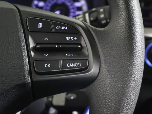 Used 2020 Hyundai Venue SE image 31