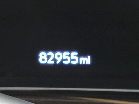 Certified 2021 Cadillac Escalade Sport AWD/4WD image 30