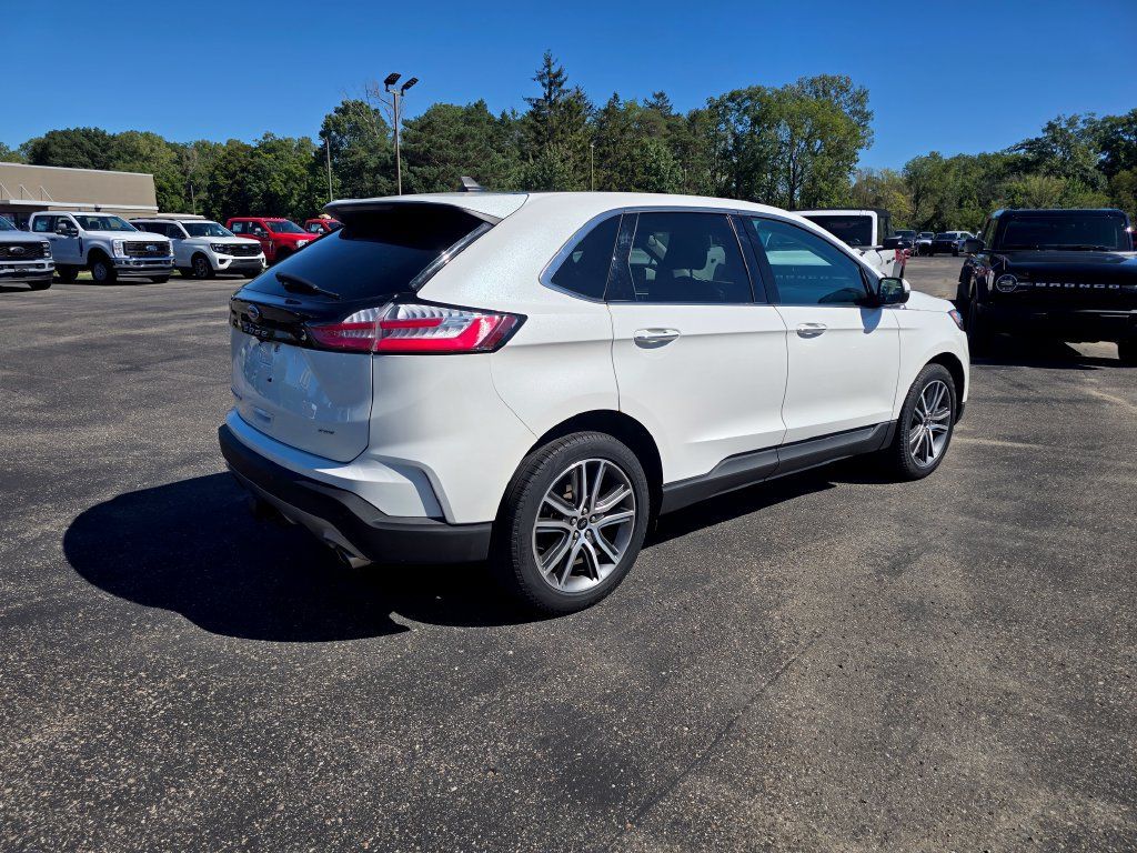Used 2023 Ford Edge Titanium w/ Class II Trailer Tow Package AWD/4WD image 5