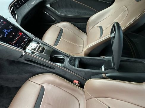 Used 2023 Ferrari Roma RWD image 28